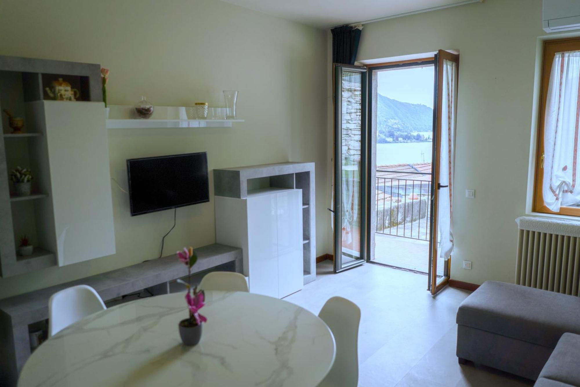 Terrazza Di Luisa Parking Wifi Vista Lago Carate Urio Экстерьер фото
